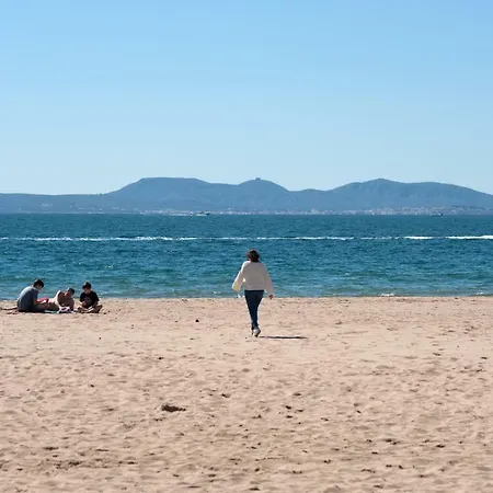 A Pie De Playa, Climatizado Y Parking Daire